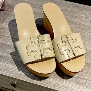 Tory Burch Wedge Shoes Size 10